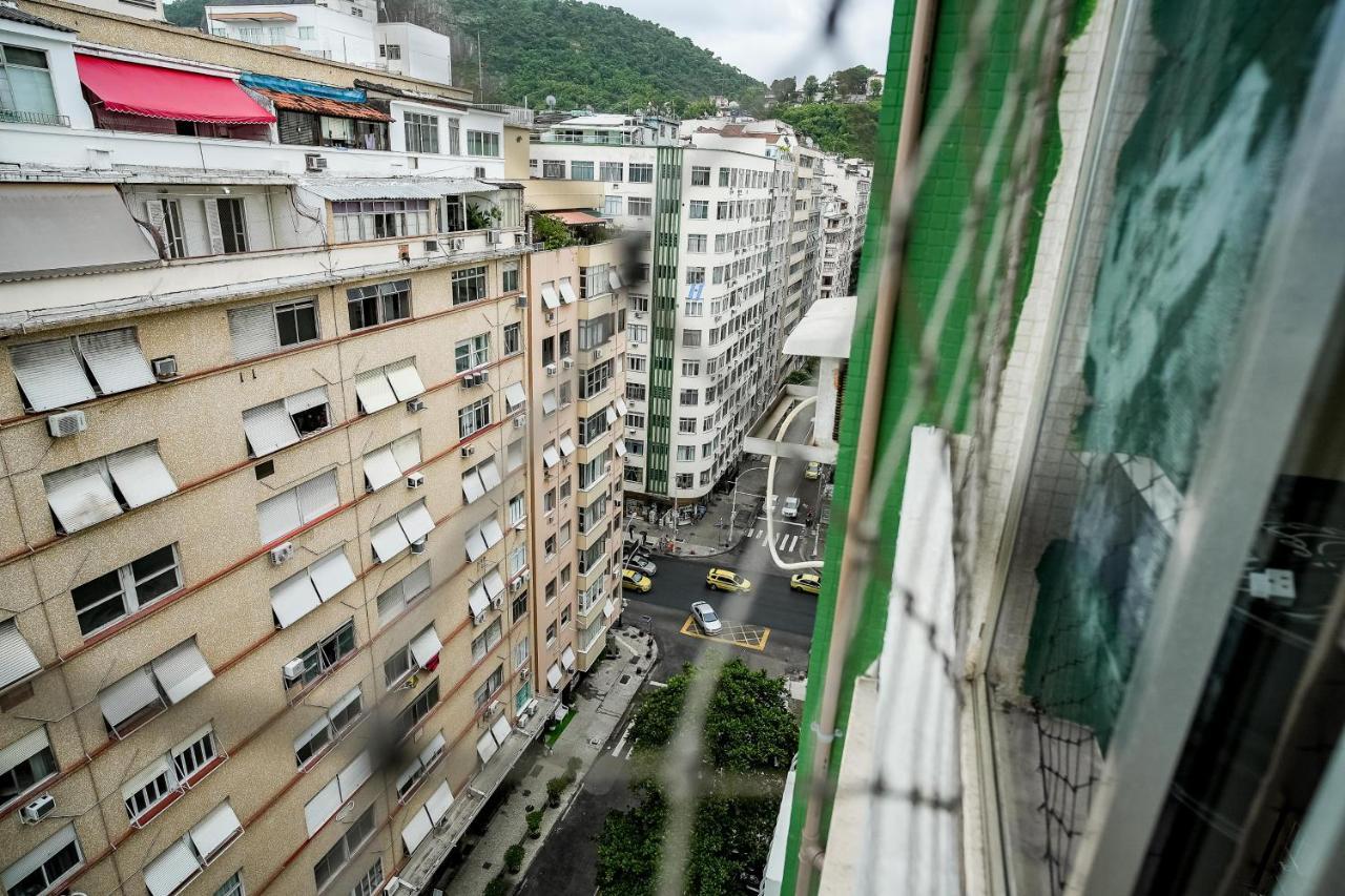 Apartamento Simples Na Quadra Da Praia De Copacabana Apartment