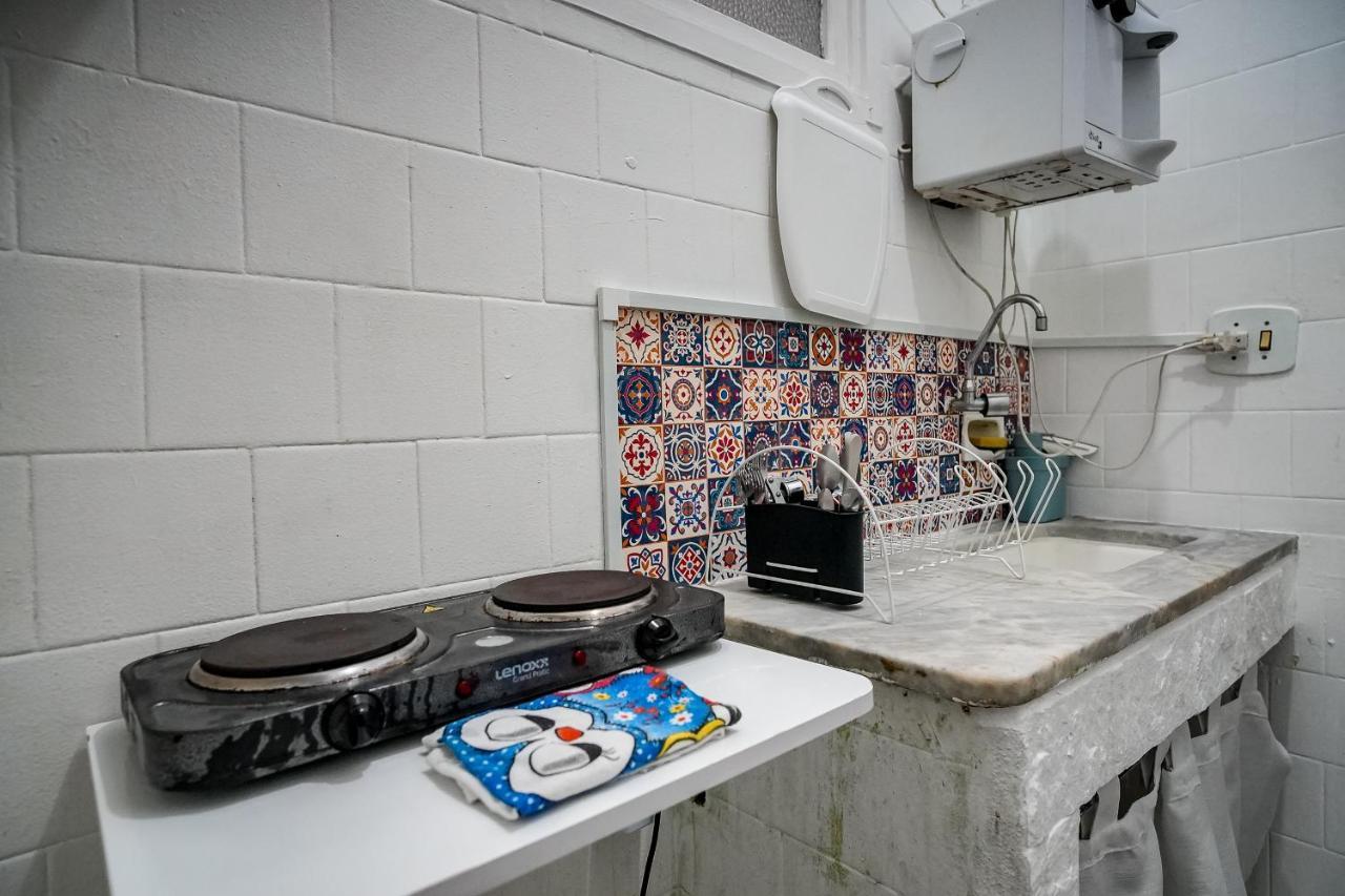Apartamento Simples Na Quadra Da Praia De Copacabana Apartment