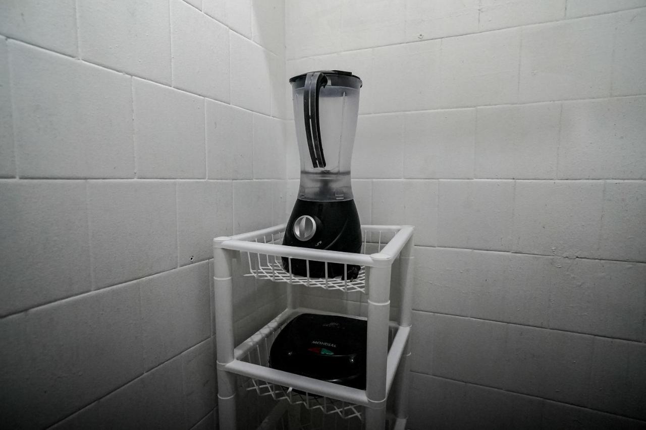 Apartamento Simples Na Quadra Da Praia De Copacabana Apartment *