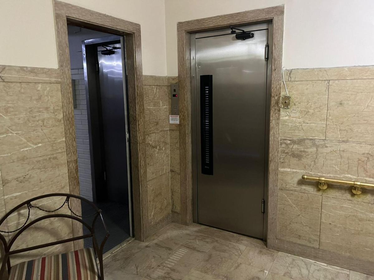 Apartment Amplo 03 Dormitorios - Copacabana/rj - Posto5 *