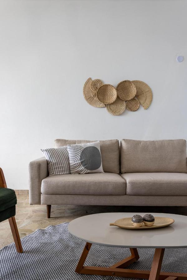 Apartamento Sofisticado Em Copacabana - Vista Para Praia - A403 Z3 *