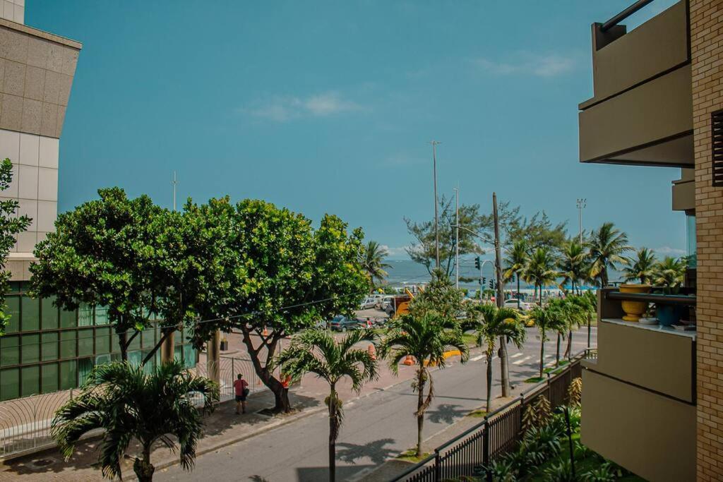 Apto Pe Na Areia Na Praia Da Barra Da Tijuca * Rio de Janeiro