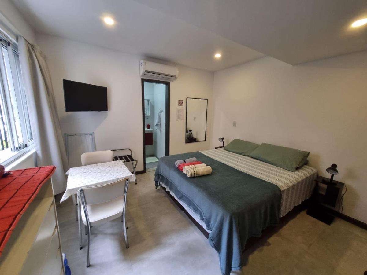 Quarto em Acomodações Particulares Suítes/studios Privados Copacabana