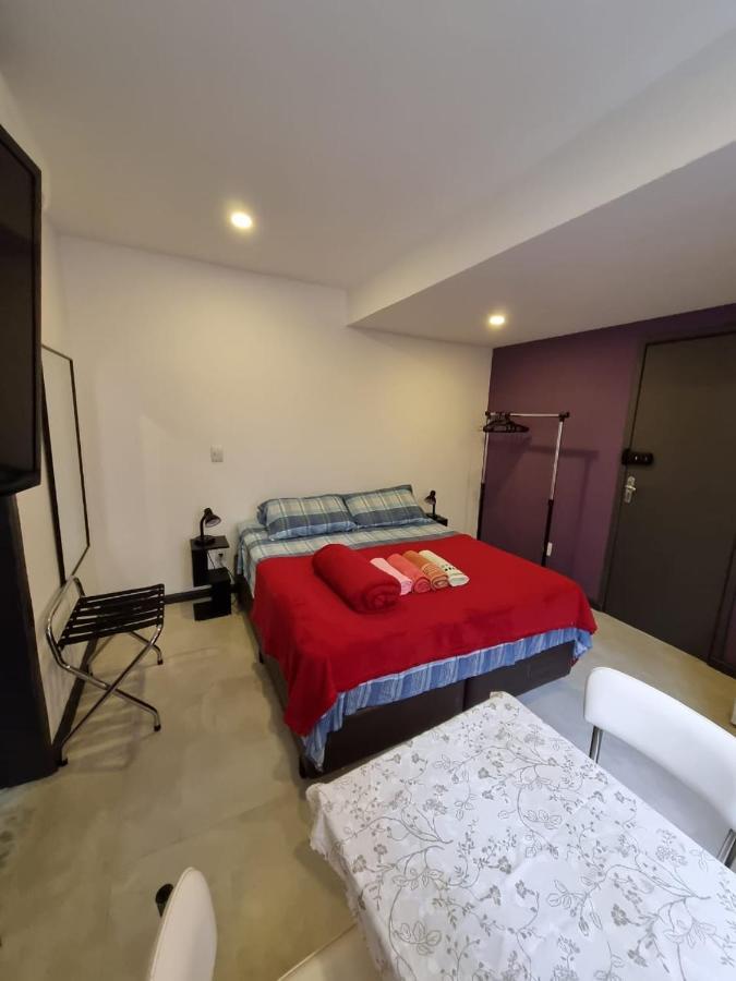 Suítes/studios Privados Copacabana Quarto em Acomodações Particulares *