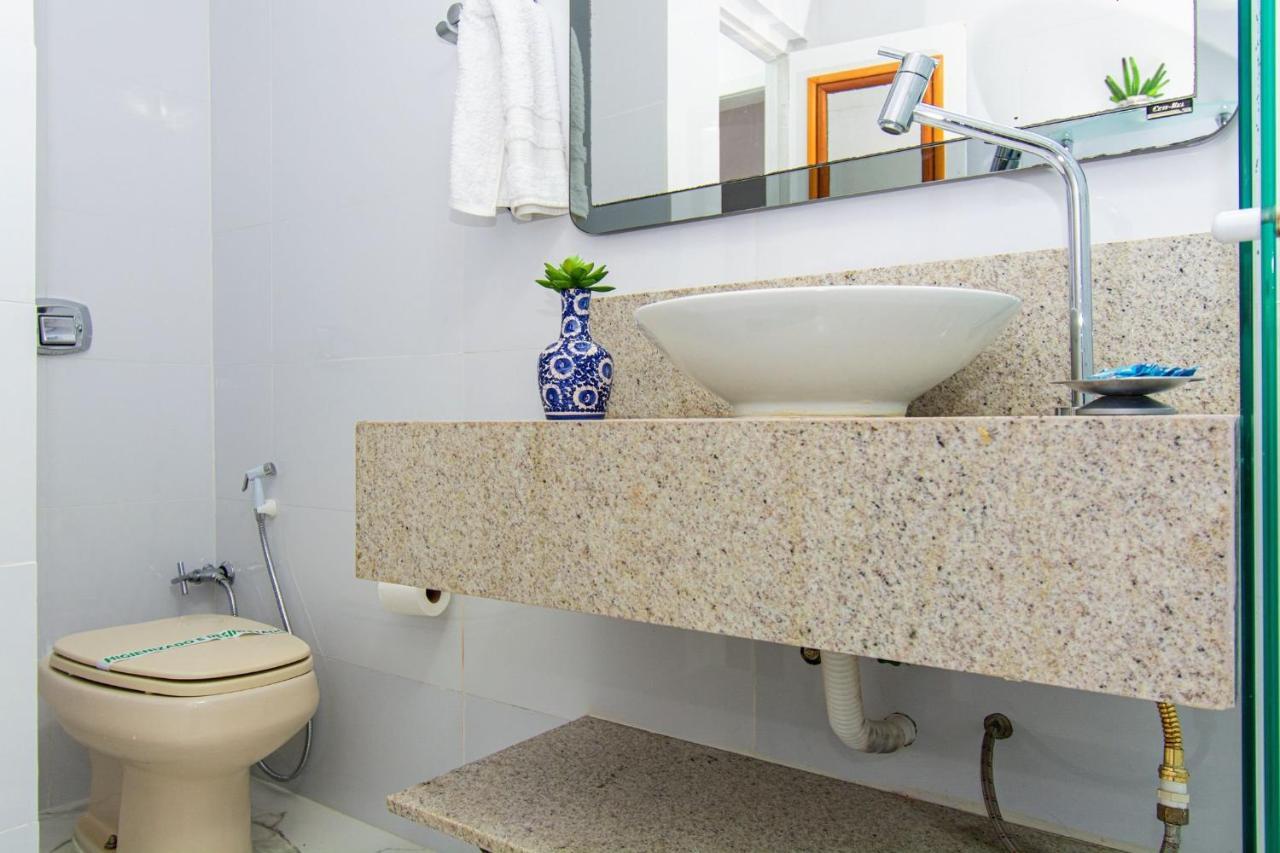 Apartamento Caminhe A De Ipanema E A Rua Farme De Amoedo, 2 Quartos, Todo Reformado, Ar, Wi Fi *