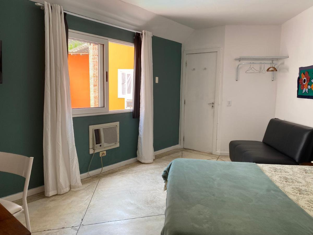 Loft Em Casa De Condominio Quarto em Acomodações Particulares