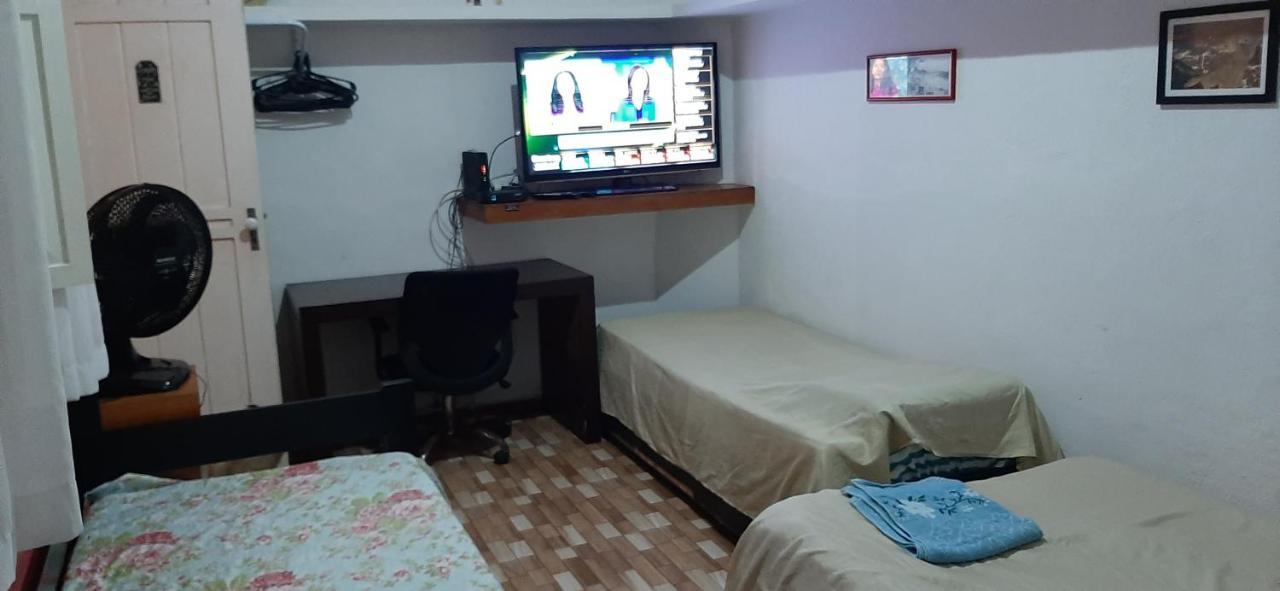 Quarto em Acomodações Particulares Na Gavea *