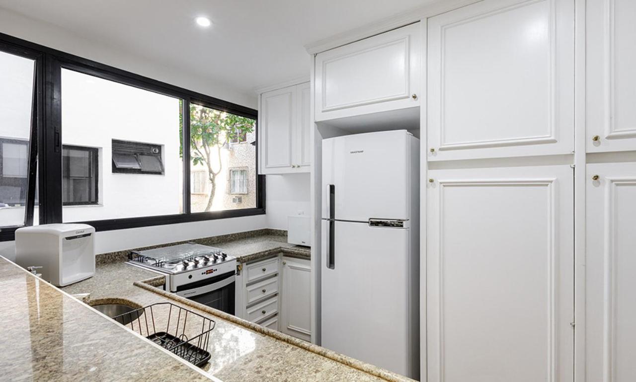 Apartamento Tabas Lindissimo Apto No Leblon - Rj Lb0029
