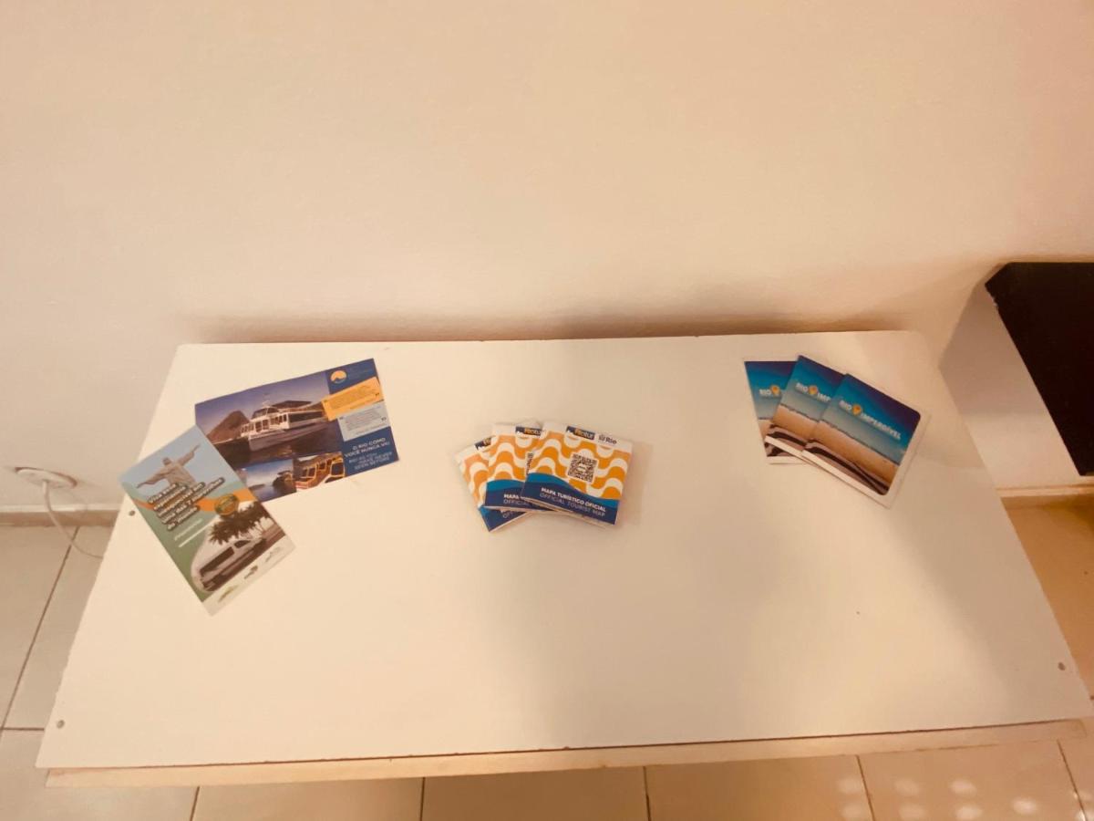 Apartamento Completo Entrada Pela De Copacabana, Com Ar, Wifi, Netflix, Ate 4 Pessoas, Pauloangerami Aa3806 *
