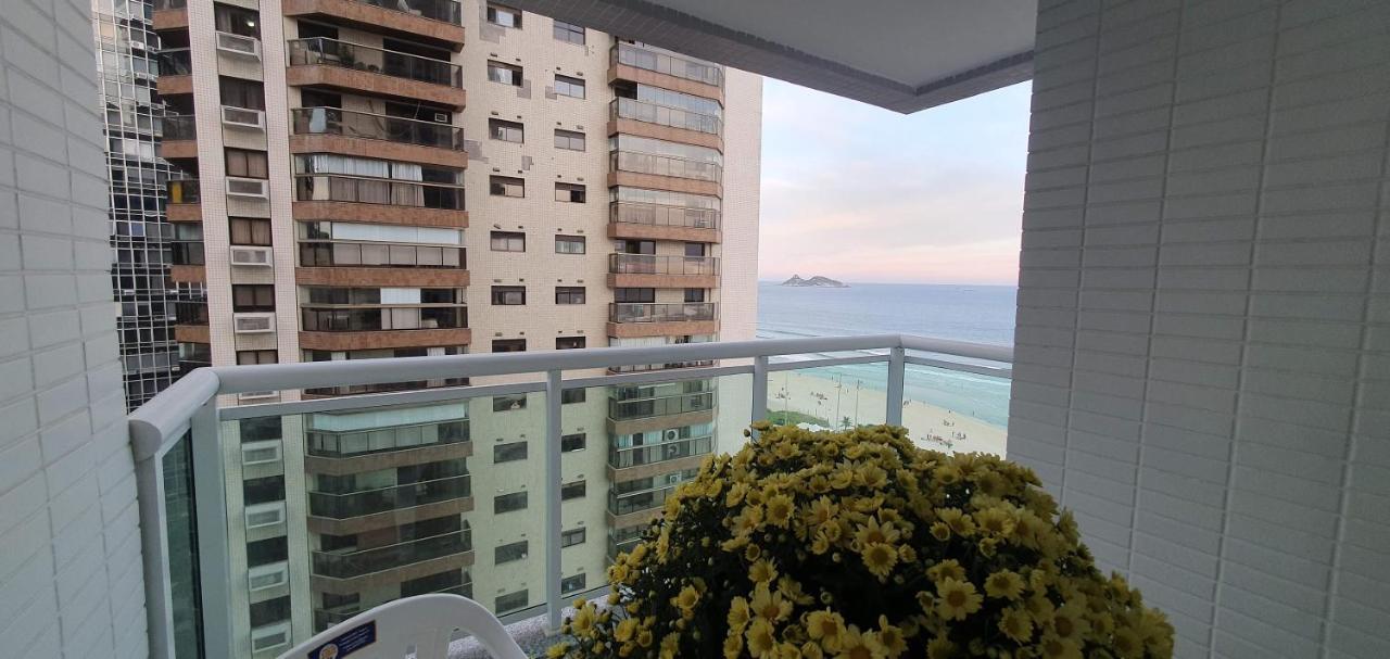 Apto Vista Mar E Pe Na Areia Da Barra Da Tijuca Apartment Rio de Janeiro