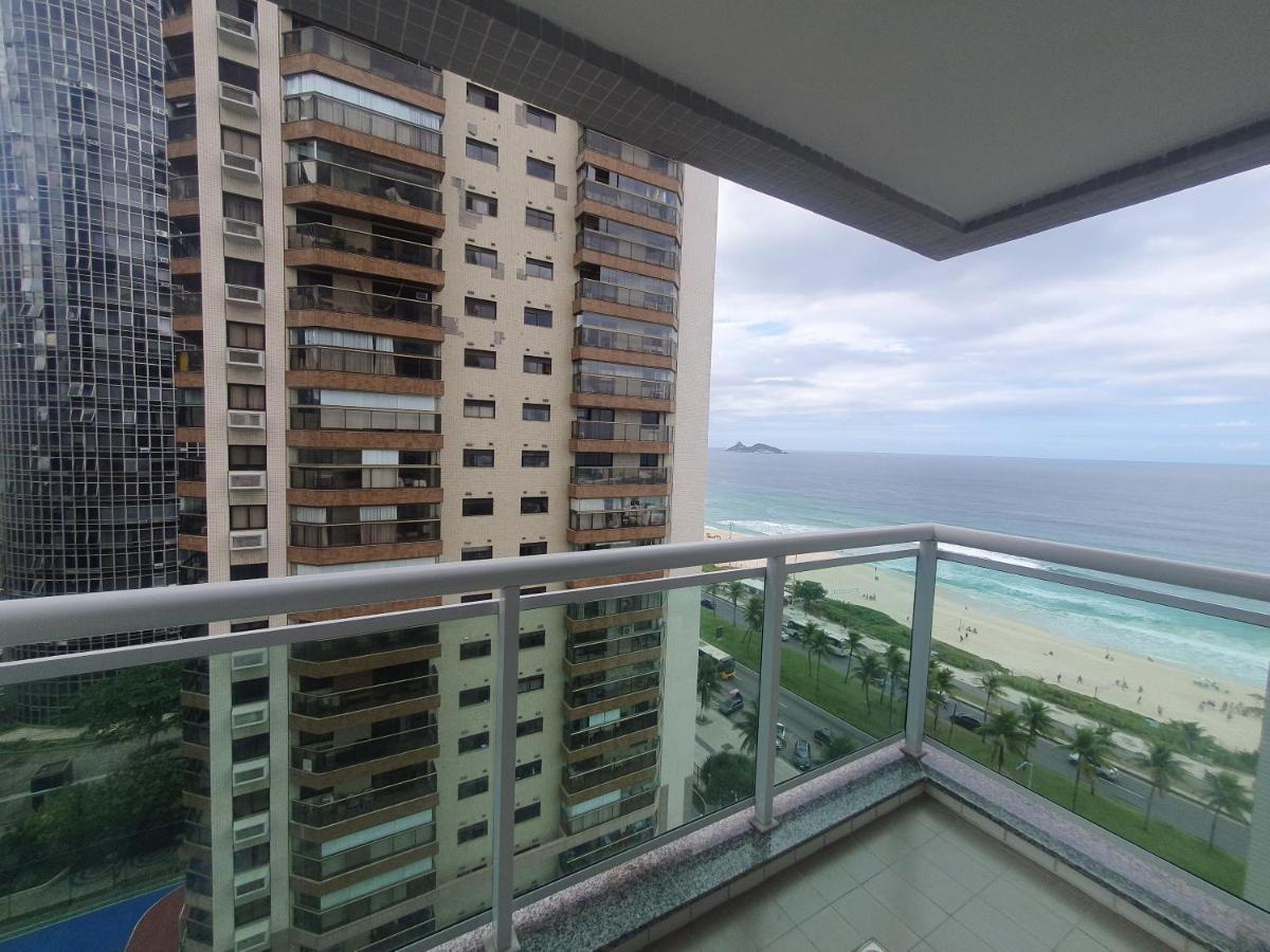 Apto Vista Mar E Pe Na Areia Da Barra Da Tijuca *