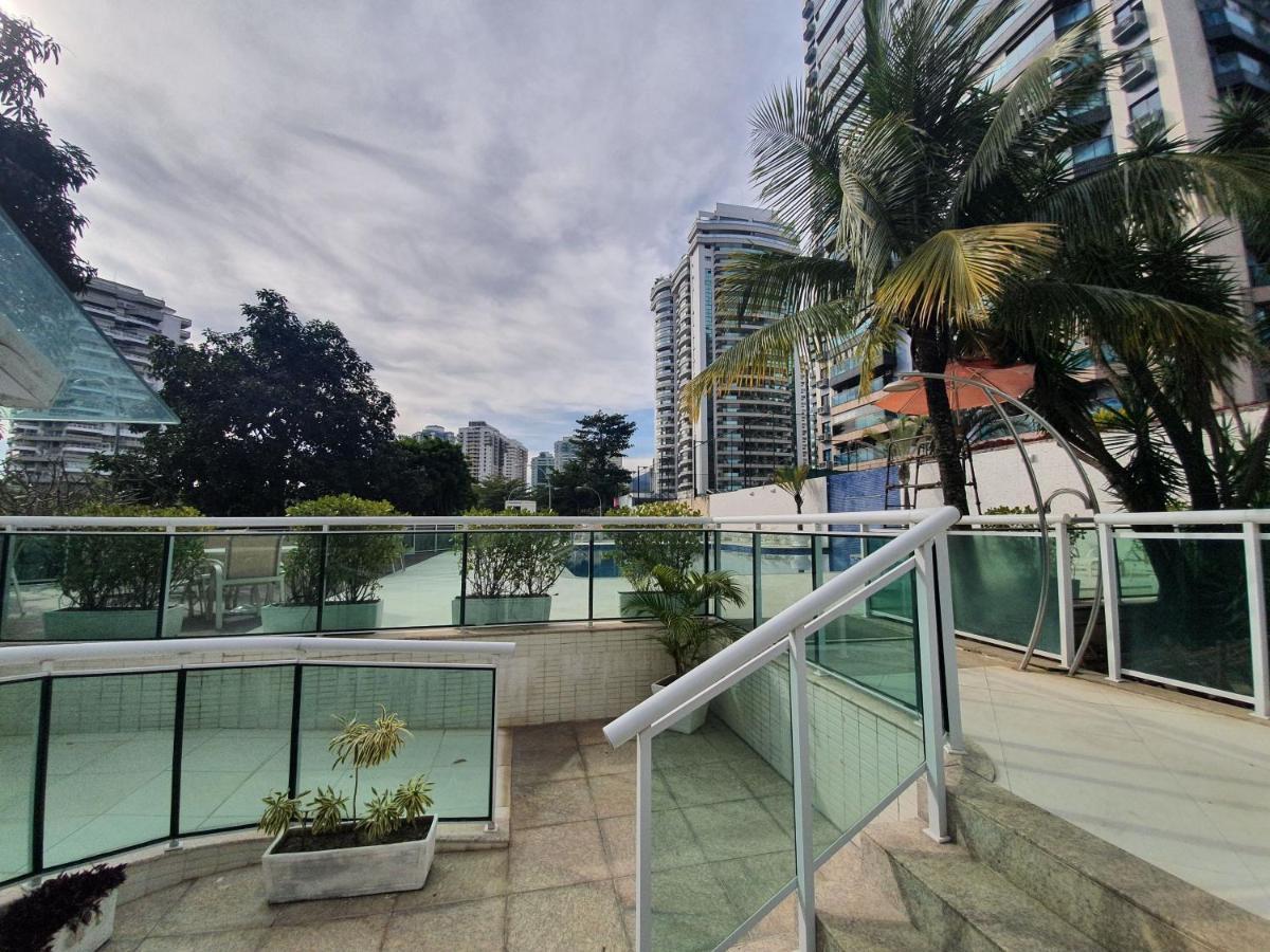 Apto Vista Mar E Pe Na Areia Da Barra Da Tijuca Apartment