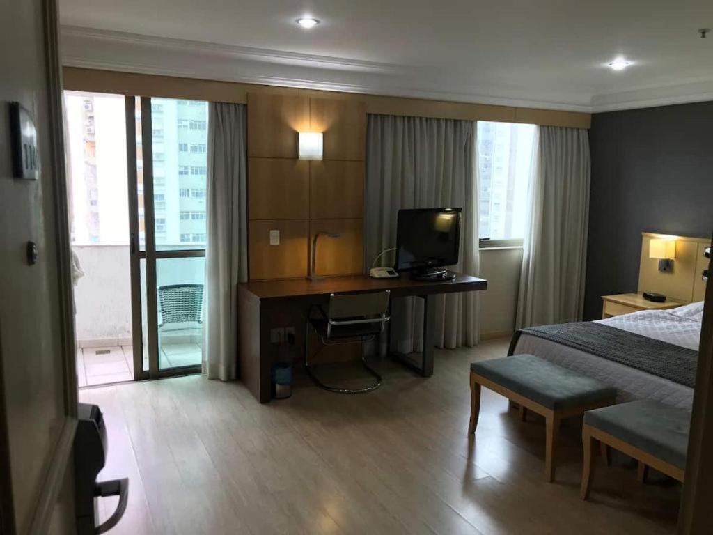 Flat - 17061 *