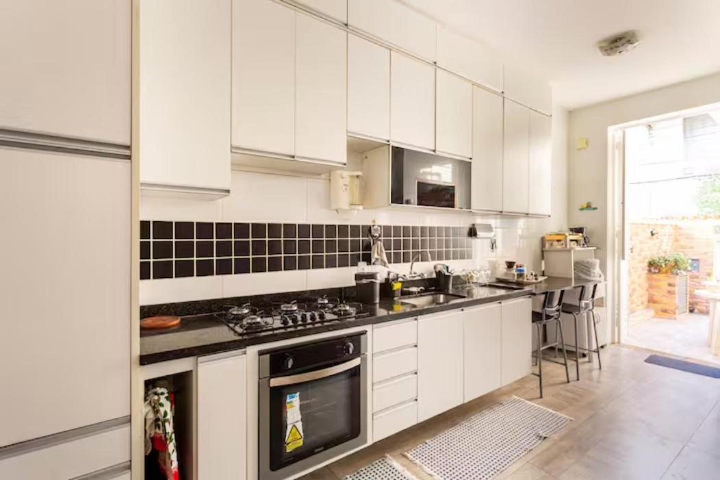 Em Casa De Em Botafogo, Homestay