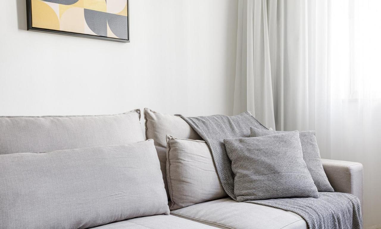 Apartamento Tabas Lindo Ape De 2 Quartos No Leblon Lb0023