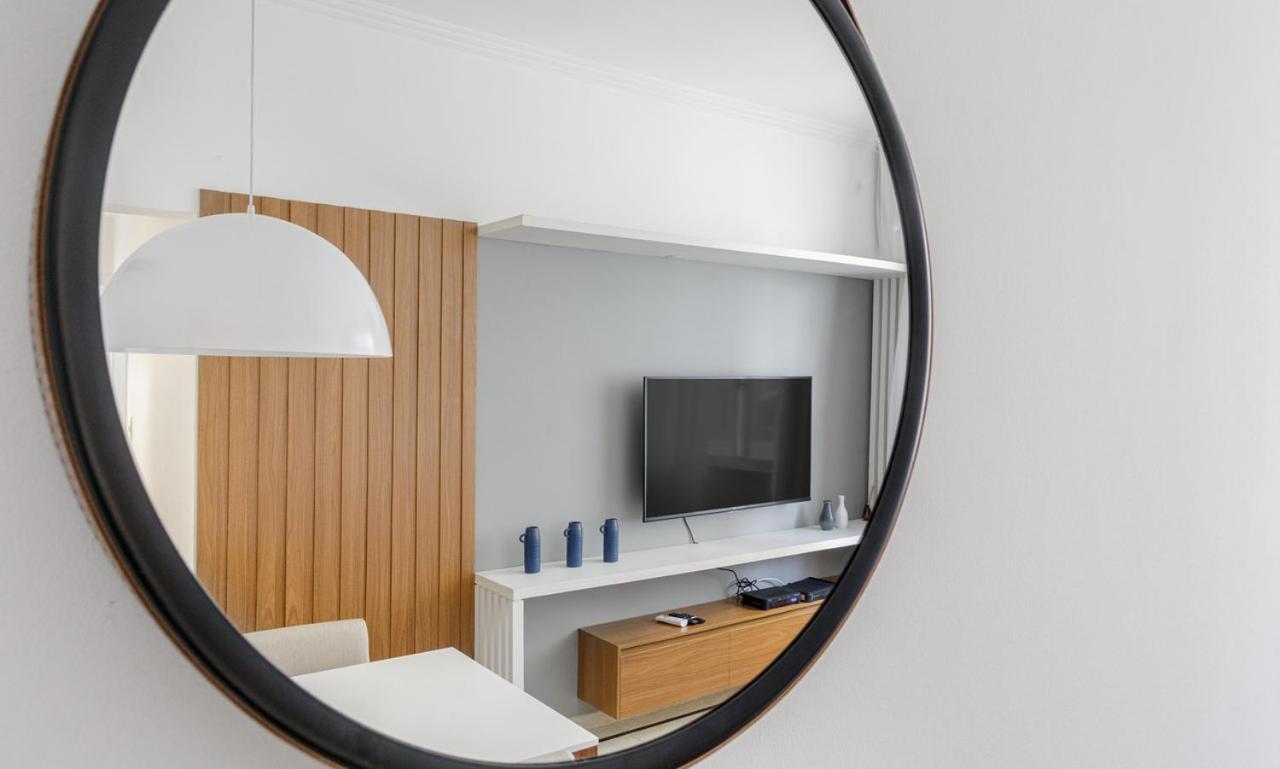 Apartamento Tabas Lindo Ape De 2 Quartos No Leblon Lb0023