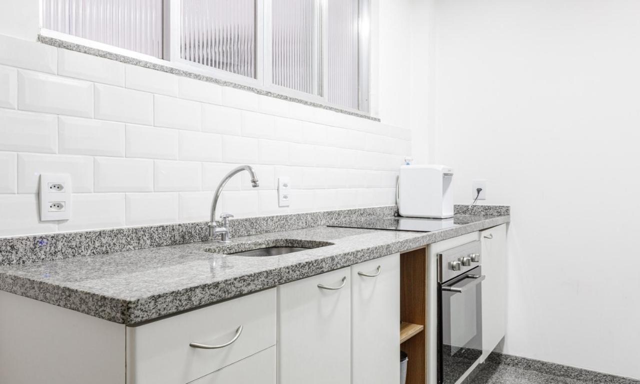 Tabas Lindo Ape De 2 Quartos No Leblon Lb0023 *