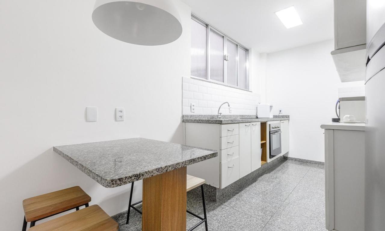 Apartamento Tabas Lindo Ape De 2 Quartos No Leblon Lb0023