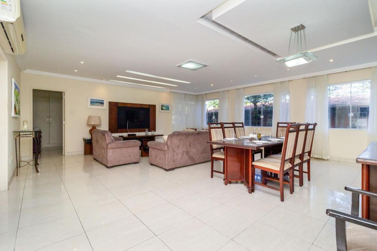 Apartamento Apto Com Ar-condicionado Na Praia De Copacabana *
