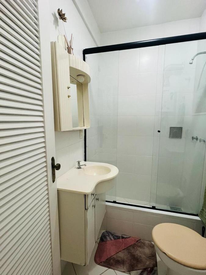 Maravilhoso E Sala Ate 4 Pessoas No Leblon Na Av Ataulfo De Paiva Apartamento *