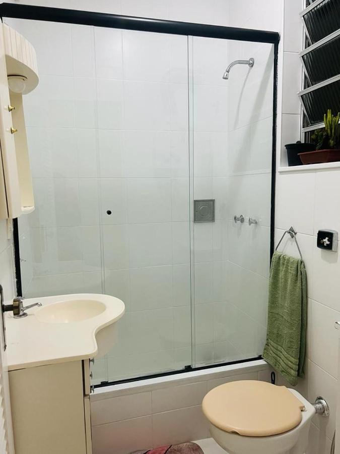 Maravilhoso E Sala Ate 4 Pessoas No Leblon Na Av Ataulfo De Paiva