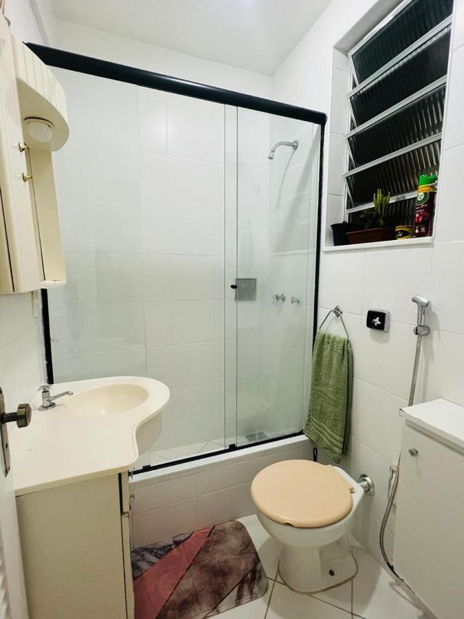 Apartamento Maravilhoso E Sala Ate 4 Pessoas No Leblon Na Av Ataulfo De Paiva