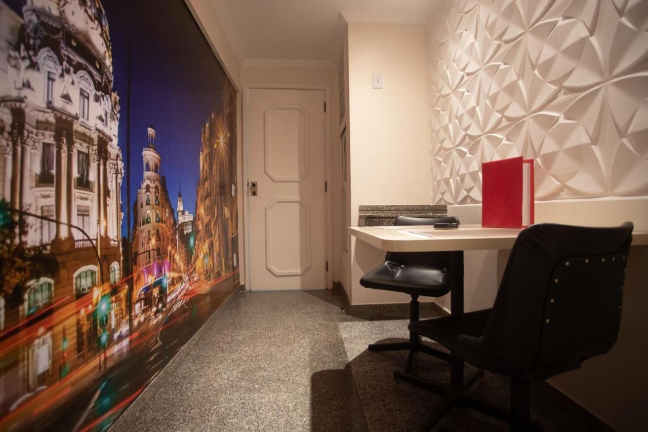 Hotel Show Adult Only