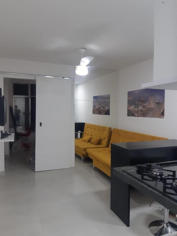Apartamento Lev - Apto Beira-mar - Posto 2 - Copacabana