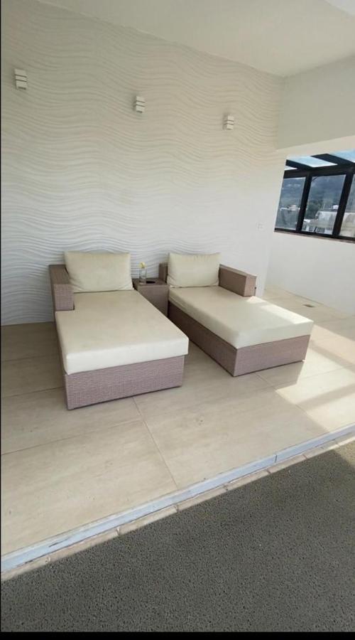 Apto Com Vista Mar, Piscina, Sauna, Academia E Servicos De Limpeza Rio de Janeiro