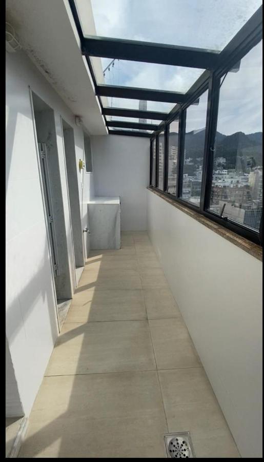 Apto Com Vista Mar, Piscina, Sauna, Academia E Servicos De Limpeza