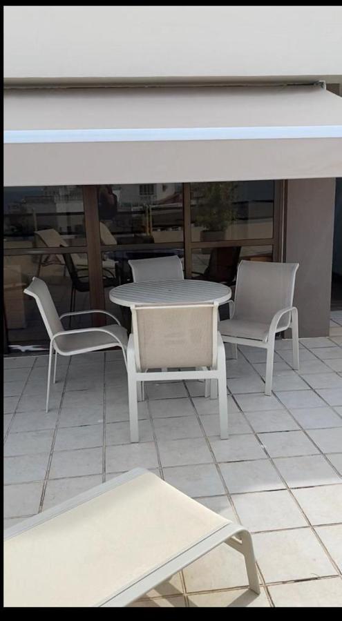 Apto Com Vista Mar, Piscina, Sauna, Academia E Servicos De Limpeza Apartamento *