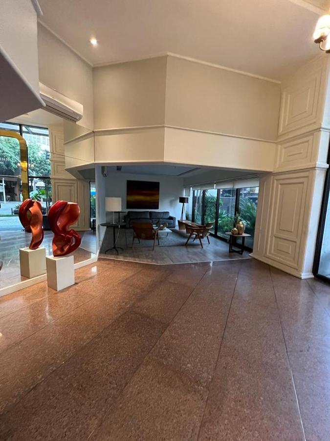 Flat No Leblon, 2 Quadras Da Praia, Academia E Arrumacao Diaria Na Rua Dias Ferreira By Tata * Rio de Janeiro