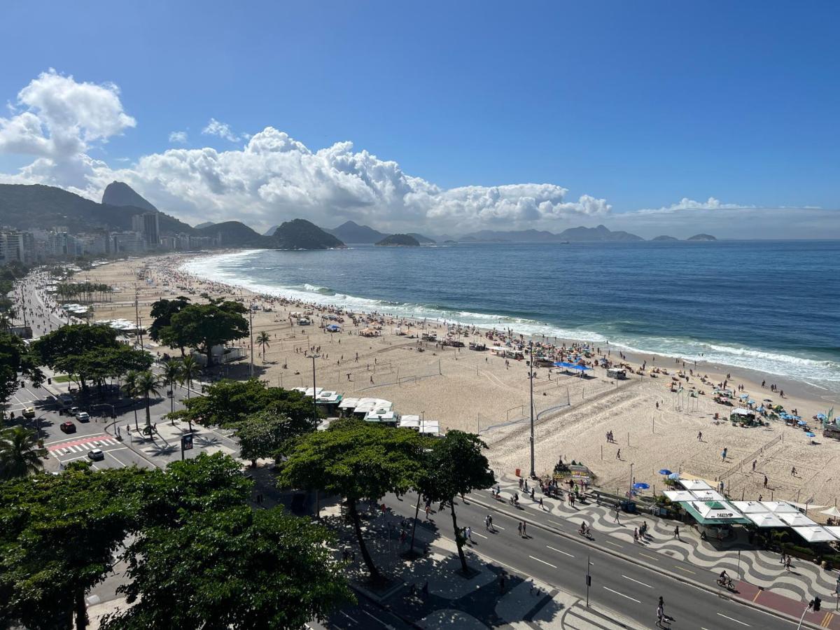 Copacabana De Frente O Mar. * Rio de Janeiro