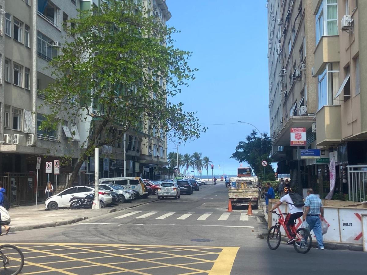 Completo Na De Copacabana Com Ar, Wifi, Netflix, Ate 4 Pessoas, Fundos Claro E Silencioso, Pauloangerami Pj135 *