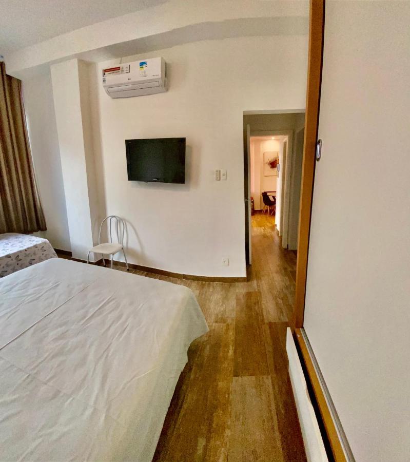 Apartamento Xavier Da Silveira 40 *