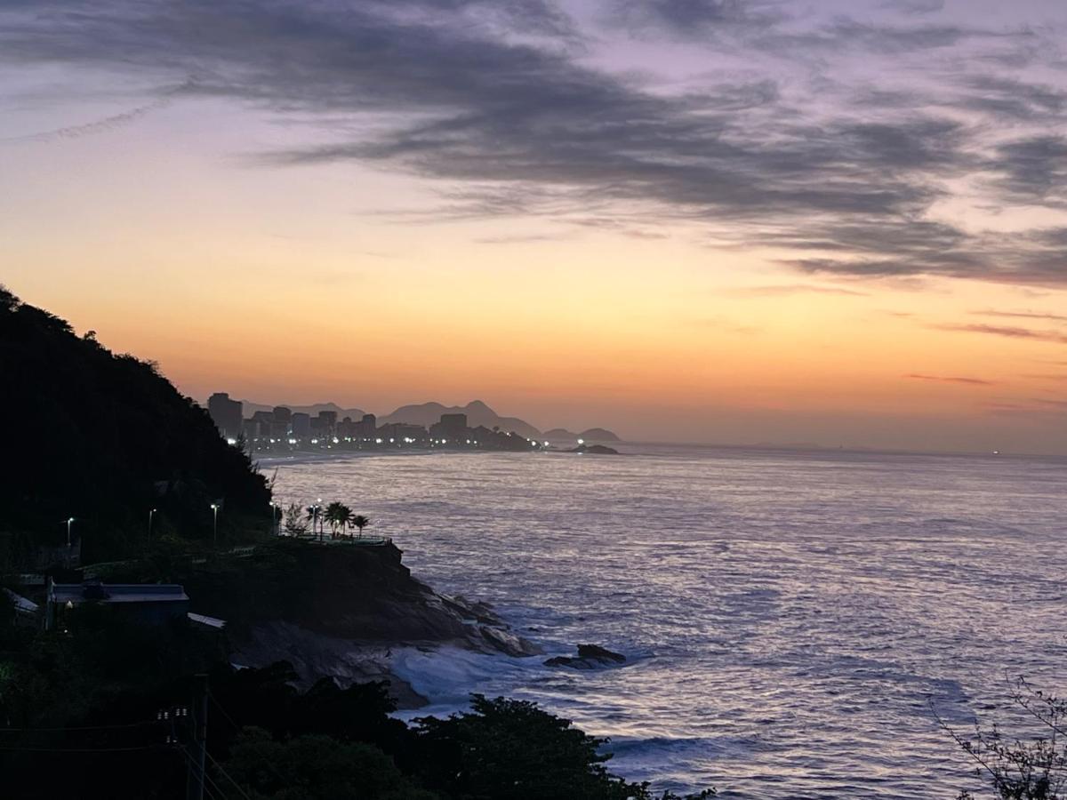 Ocean View House Of Zepp - Good Neighbourhood, 5 Minute Walk To The Beach, Stunning Sunrise Views Apartment