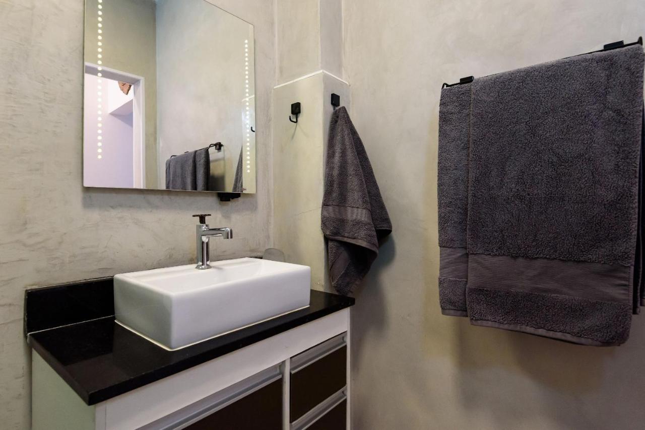 Loft Entre Copacabana E Ipanema Em Frente Ao Metro *