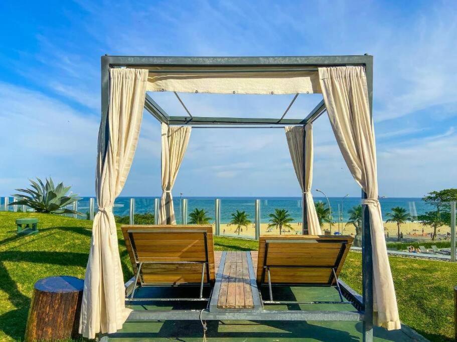 Quarto No Nacional Com Vista Mar Para A Praia De Sao Conrado, Rj