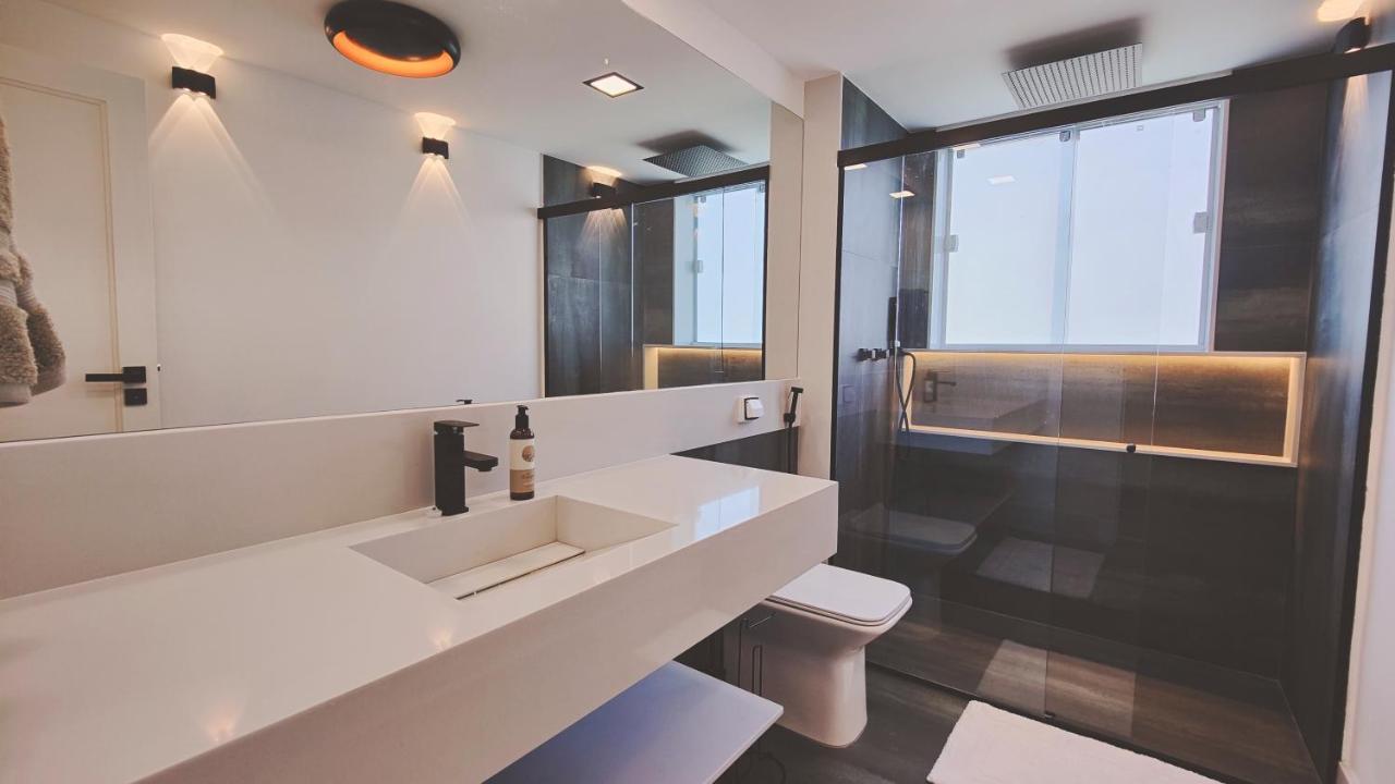Ikonika Flats 8 People 4 Bedrooms In Leblon * Rio de Janeiro