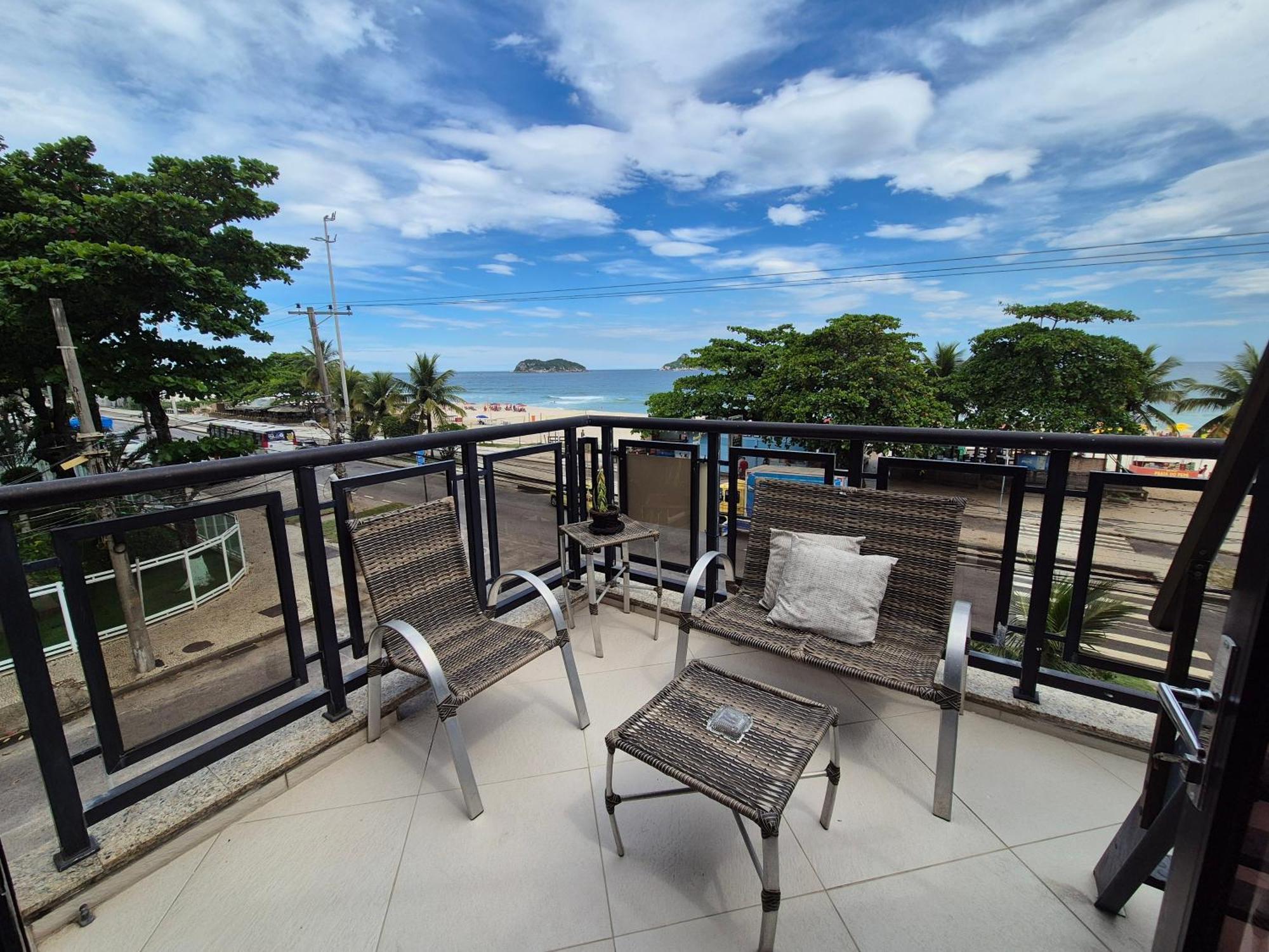Ap Pepê Alecrim Com Jacuzzi E Solário Frente Ao Mar