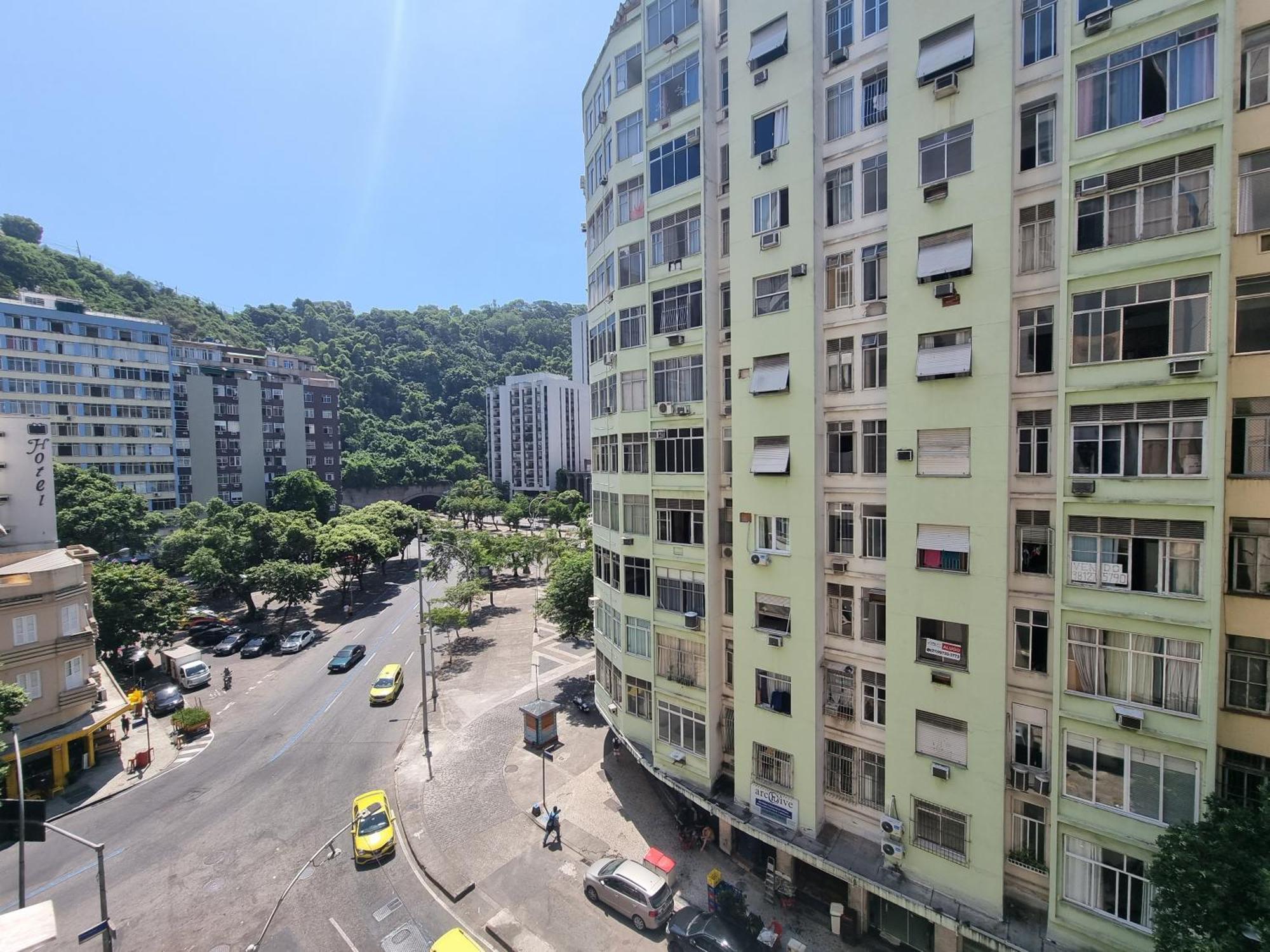 Apartamento Perto Da Praia - Bem Localizado