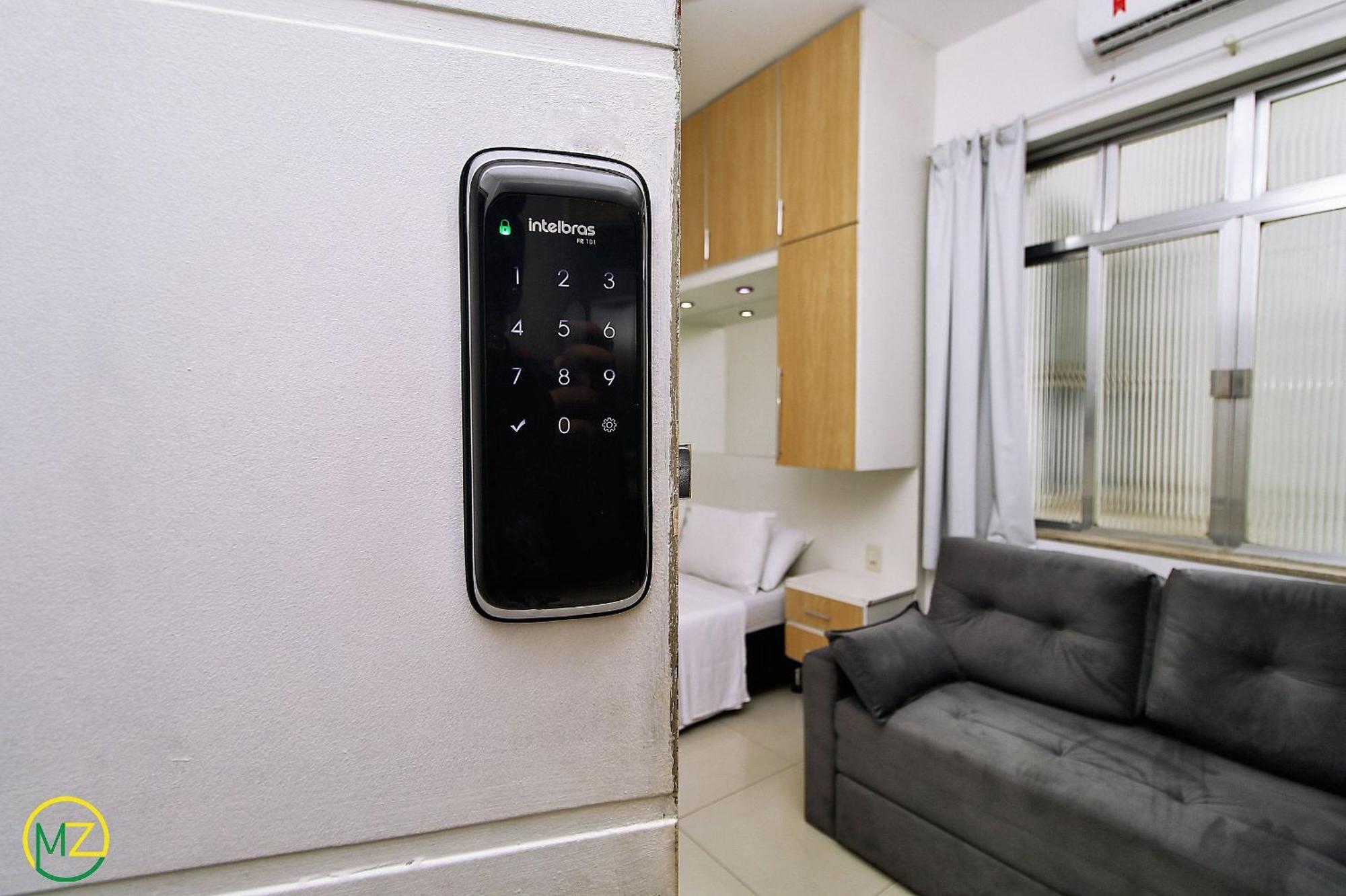 Apartamento Reformado E Silencioso Em Copacabana