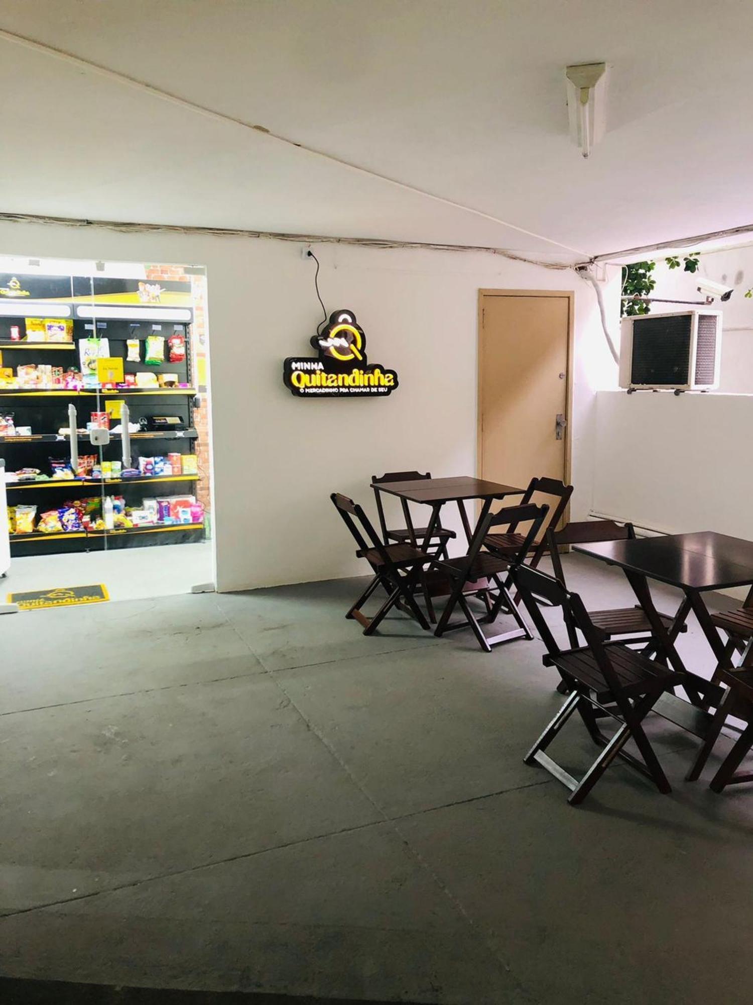 - Com 2 Quartos Em Ipanema Com Wifi, Lavanderia, Ar, A Pe A Apartamento