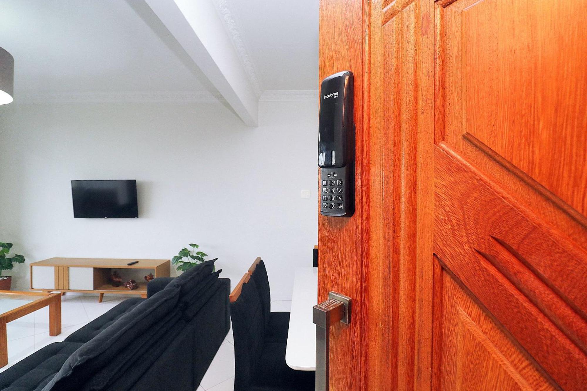 Apartment Com Vista Espetacular P/ 9 Pessoas, Frente Mar, Proximo Ao Metro.