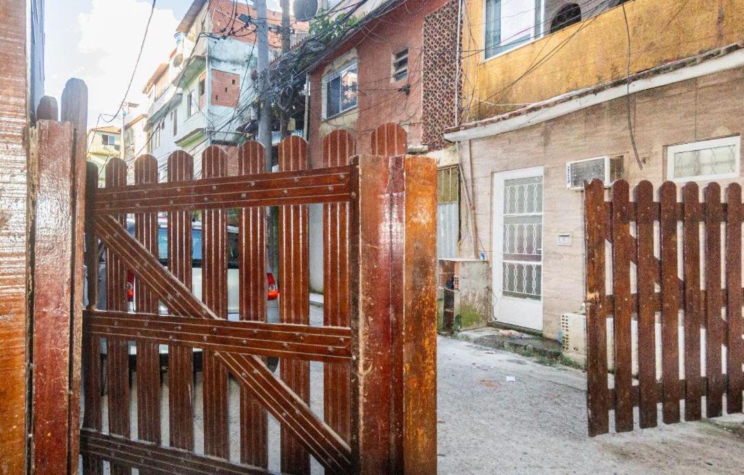 Apto A Uma Quadra Da Apartamento *