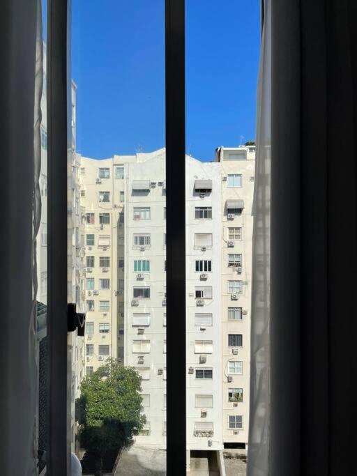 Modern In Perfect Location! Apartment