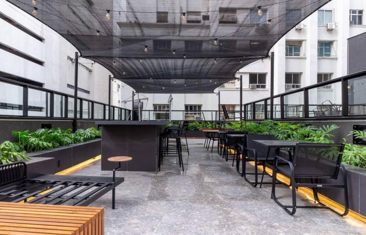 Lindo Entre A Estacao Carioca E Cinelandia. Apartamento