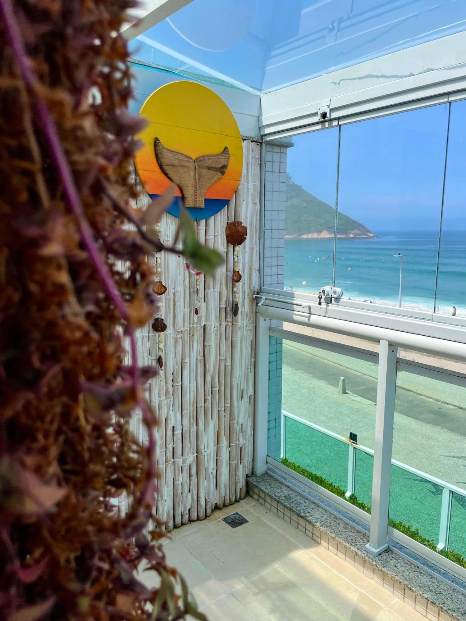 Frente Mar- Apto Pe Na Areia Com Charme E Conforto * Rio de Janeiro
