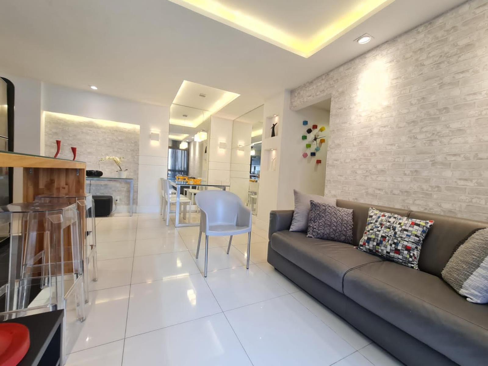 2 Bedrooms 2 Baths Apartment. 3 Blocks From Ipanema Beach. Prime Location. Rio de Janeiro