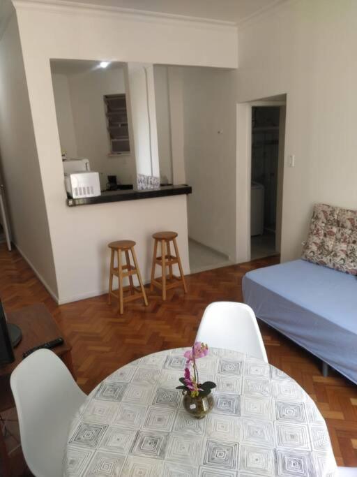 Copacabana_simples_wifi_praia_ar Apartamento Rio de Janeiro